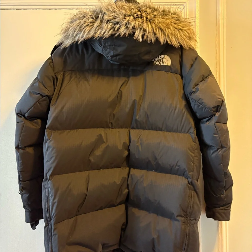 The North Face Men's Black Puffer Coat - Picture 2 of 9